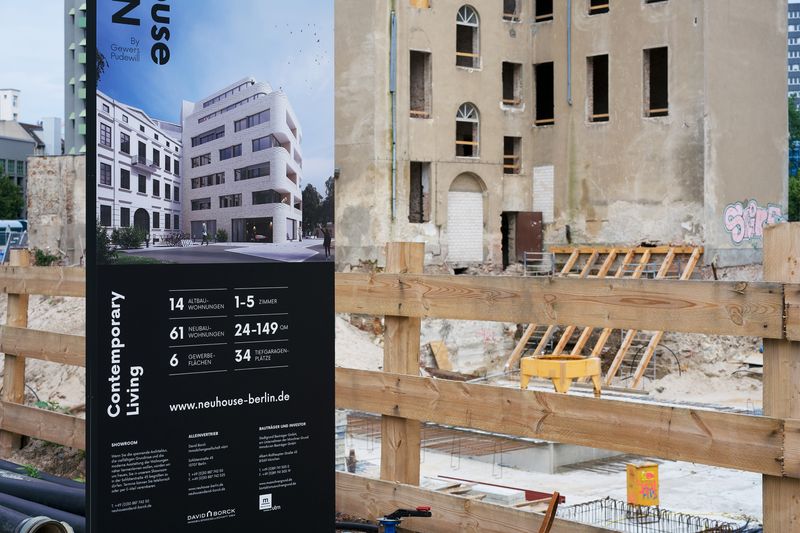 © Rebecco Ann Tess - Fake Old Berlin(Kreativquartier, Südliche Friedrichstadt, Berlin, 2017)2020