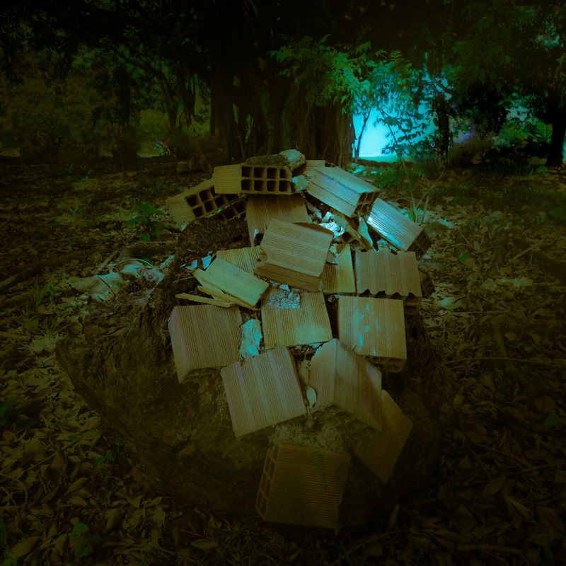 © José Roberto Bassul - Image from the Every shadow is a little bit of light photography project