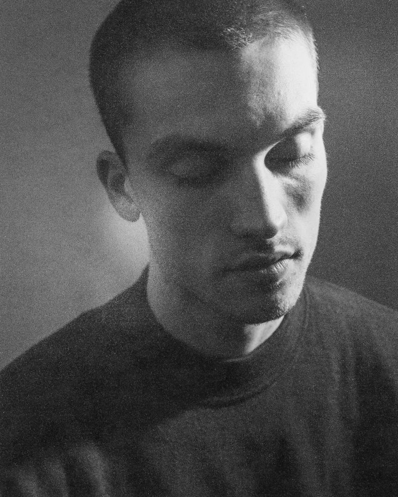 © Andy Happel - Image from the How to Disappear Completely photography project