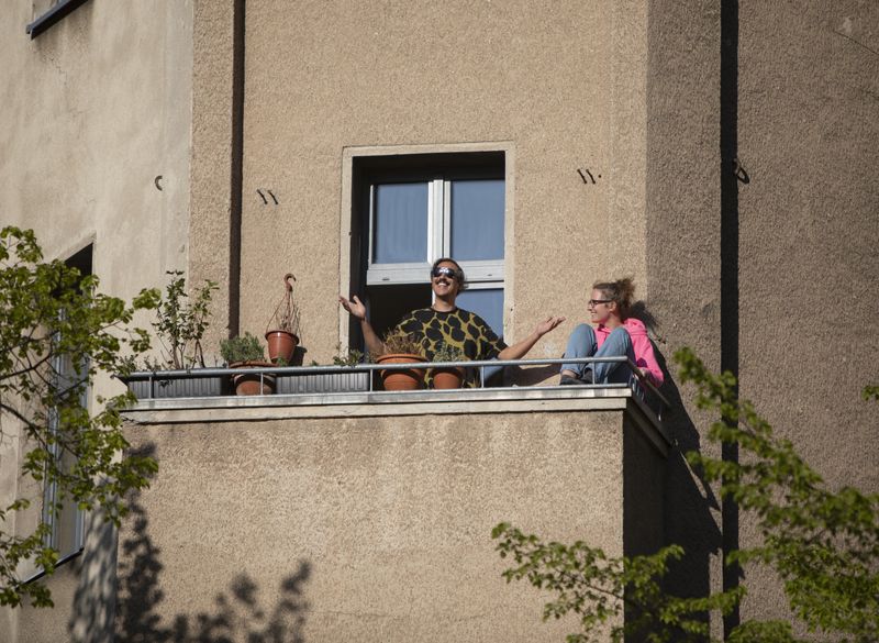 © Merav Maroody - Hallo from Balcony state