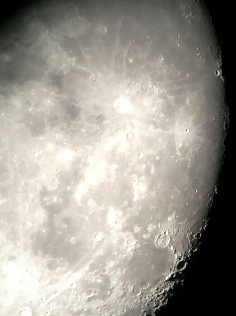 © Mimi Mollica - Image from the Moon City photography project