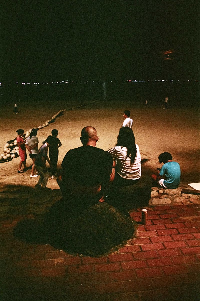 © Cheng Zhuang - Image from the CIGARETTE photography project