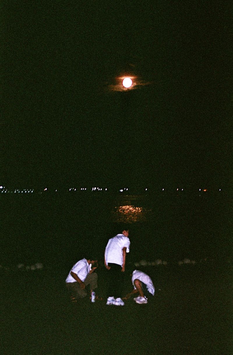 © Cheng Zhuang - Image from the CIGARETTE photography project