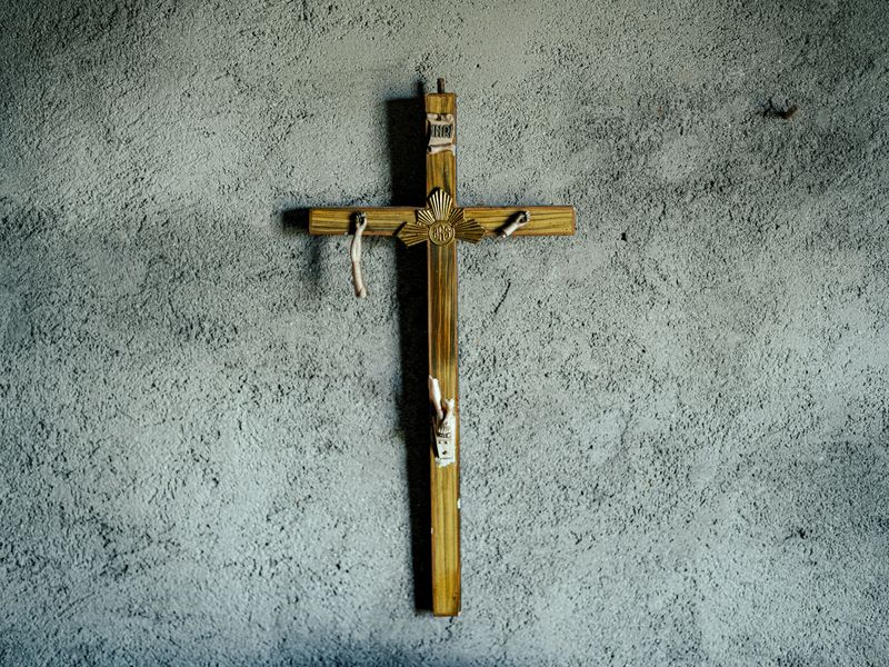 © Adra Pallón - A crucifix inside a now uninhabited house in the village of Pradela.