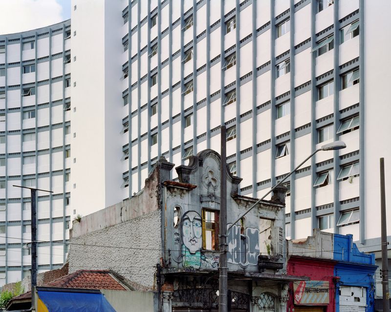 © Tatewaki Nio - 2011 Print size: 80cm x 98.5cm