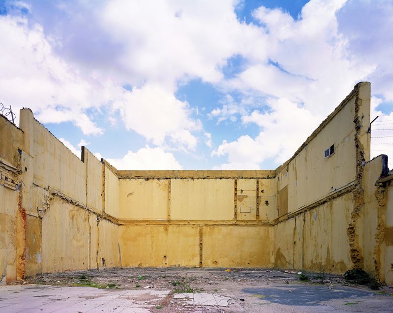 © Tatewaki Nio - 2011 Print size: 80cm x 98.5cm