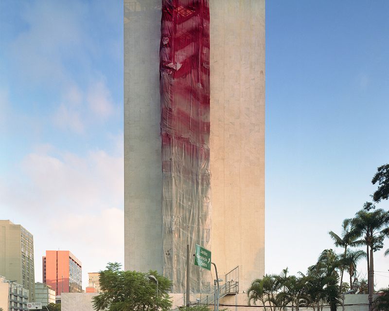 © Tatewaki Nio - 2013 Print size: 80cm x 98.5cm