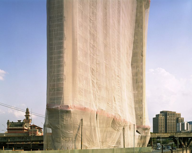 © Tatewaki Nio - 2011 Print size: 80cm x 98.5cm