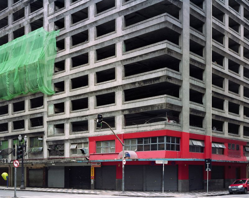 © Tatewaki Nio - 2012 Print size: 80cm x 98.5cm