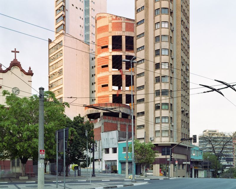 © Tatewaki Nio - 2011 Print size: 80cm x 98.5cm