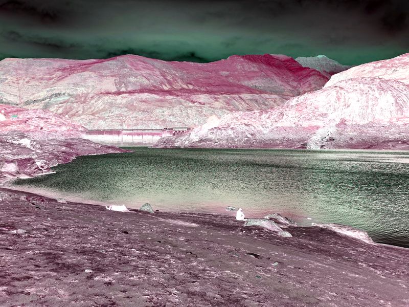 © Laurene Praget - Image from the Entre las curvas de las montañas, la piel photography project