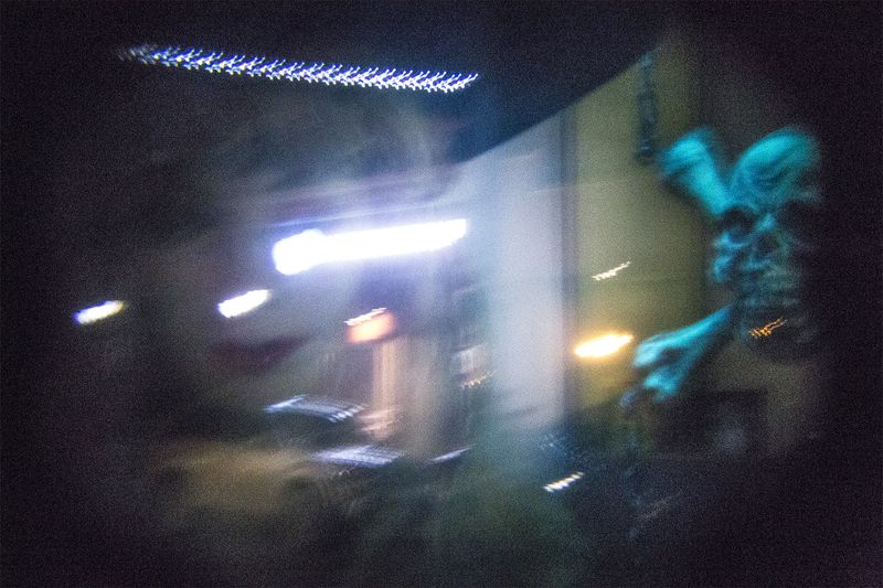 © Thibaut Ketterer - Image from the Roommates photography project