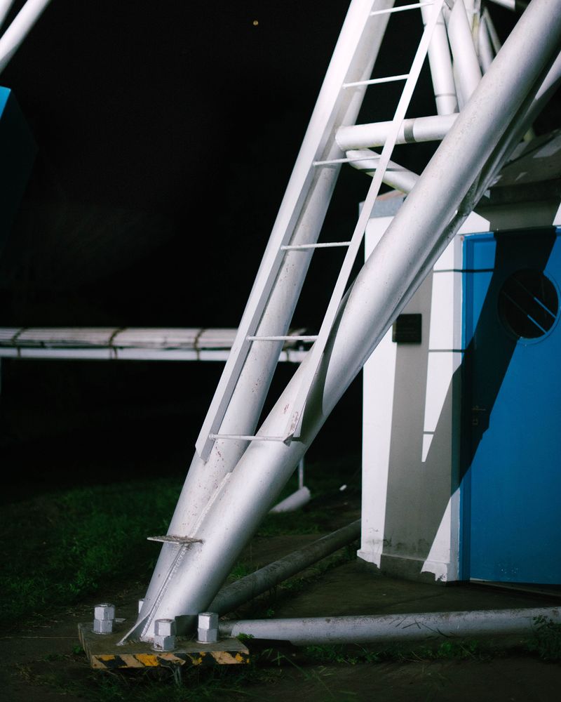 © Luciana Demichelis - Image from the The earth is a satellite of the moon photography project