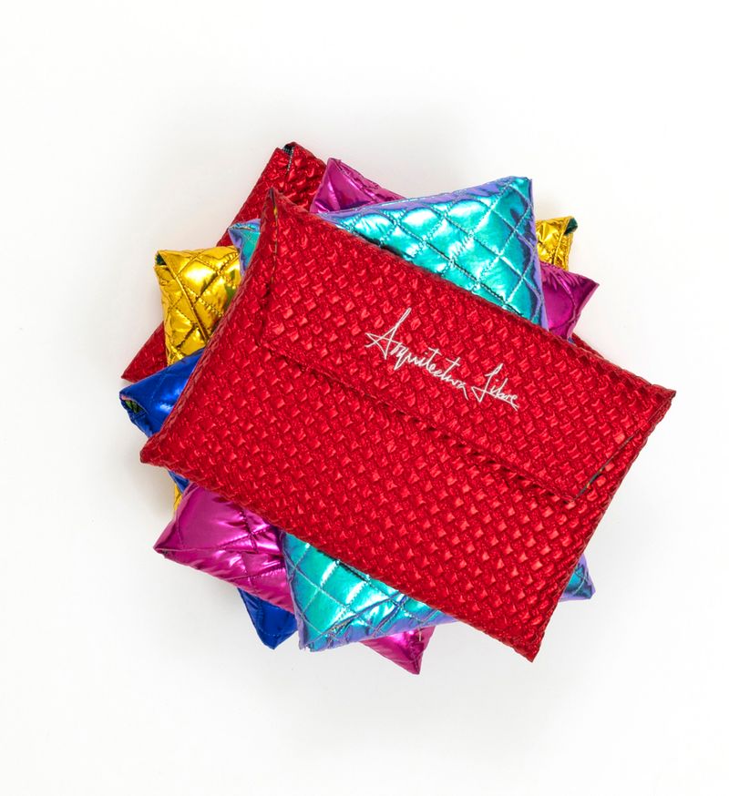 © Adam Wiseman - Image from the Arquitectura libre, exhibición a domicilio photography project