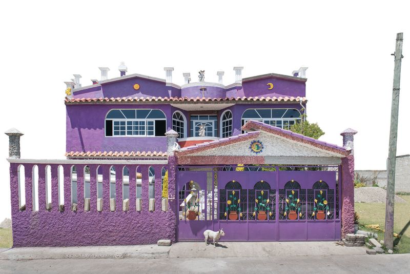 © Adam Wiseman - Image from the Arquitectura libre, exhibición a domicilio photography project