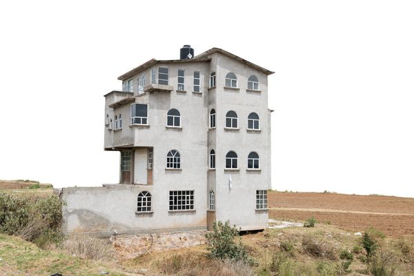 © Adam Wiseman - Image from the Arquitectura libre, exhibición a domicilio photography project