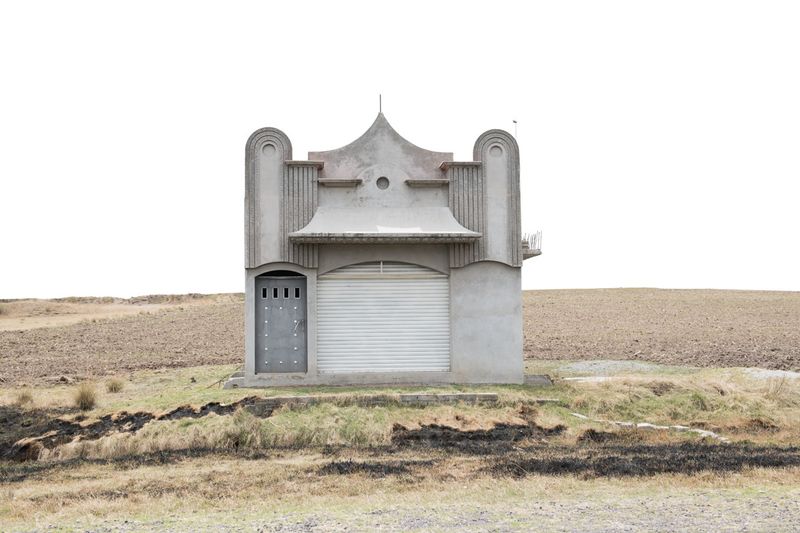 © Adam Wiseman - Image from the Arquitectura libre, exhibición a domicilio photography project