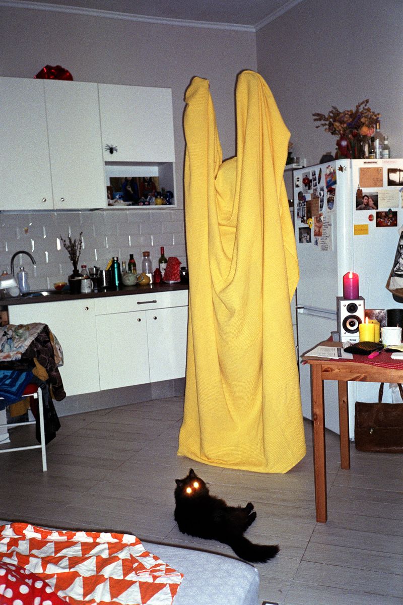 © Daria Nazarova - Image from the My boyfriend is an alien photography project