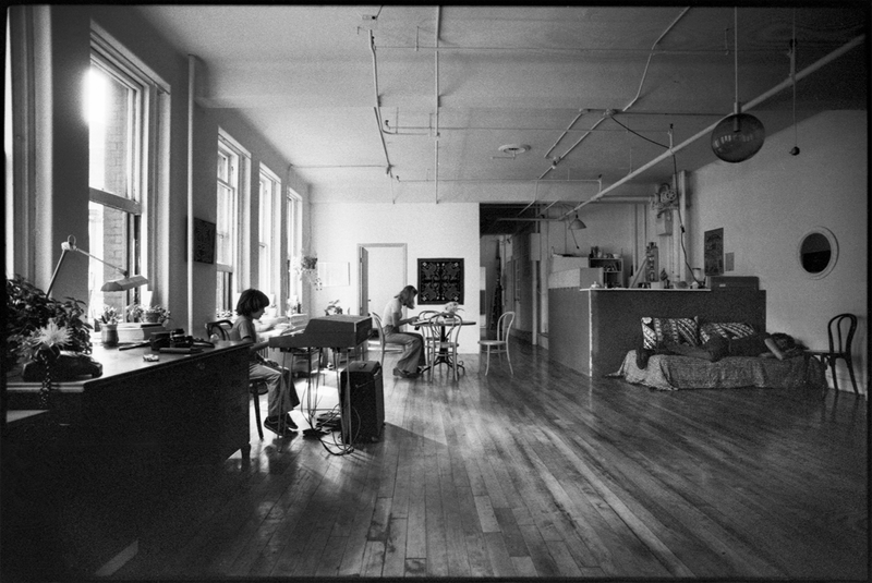 © Isabel Barton - Loft Living - Waverly Place Loft, Manhattan / 1976