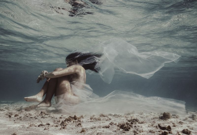 © Natalie Karpushenko - Image from the Plastic and the Sea photography project