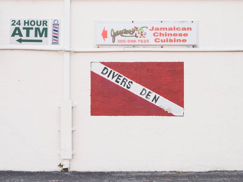 © Solange Adum Abdala - Image from the Swamp city photography project