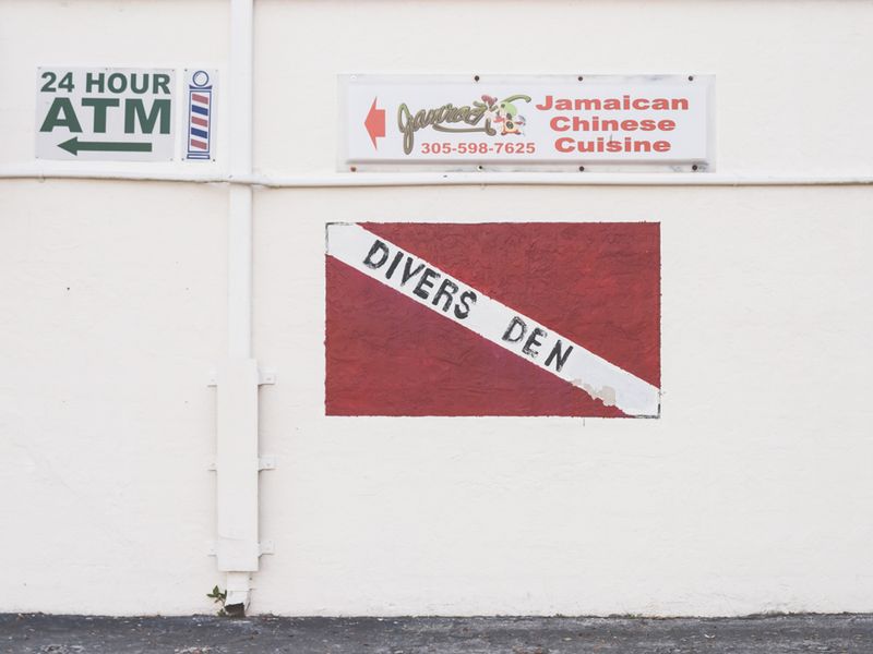 © Solange Adum Abdala - Image from the Swamp city photography project