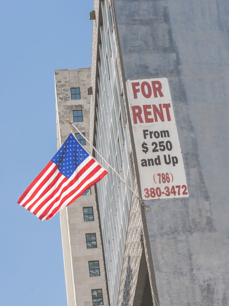 © Solange Adum Abdala - Image from the Swamp city photography project