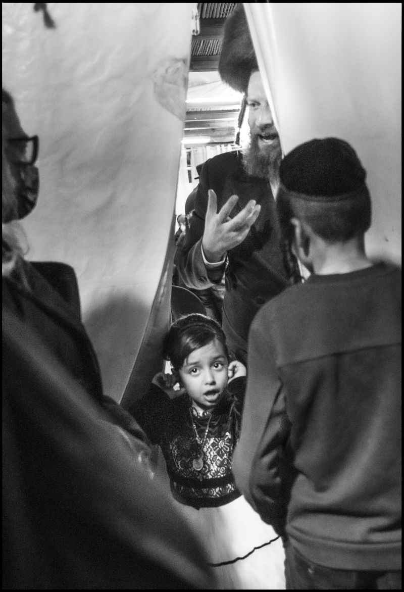 © BARATZKA - Image from the Shiduch  _ Engagement ceremony in Yavniel photography project