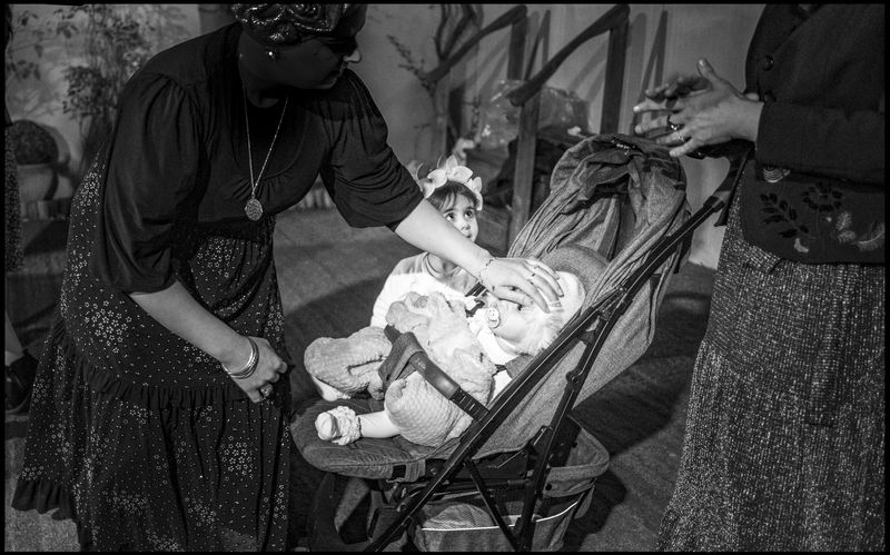 © BARATZKA - Image from the Shiduch  _ Engagement ceremony in Yavniel photography project