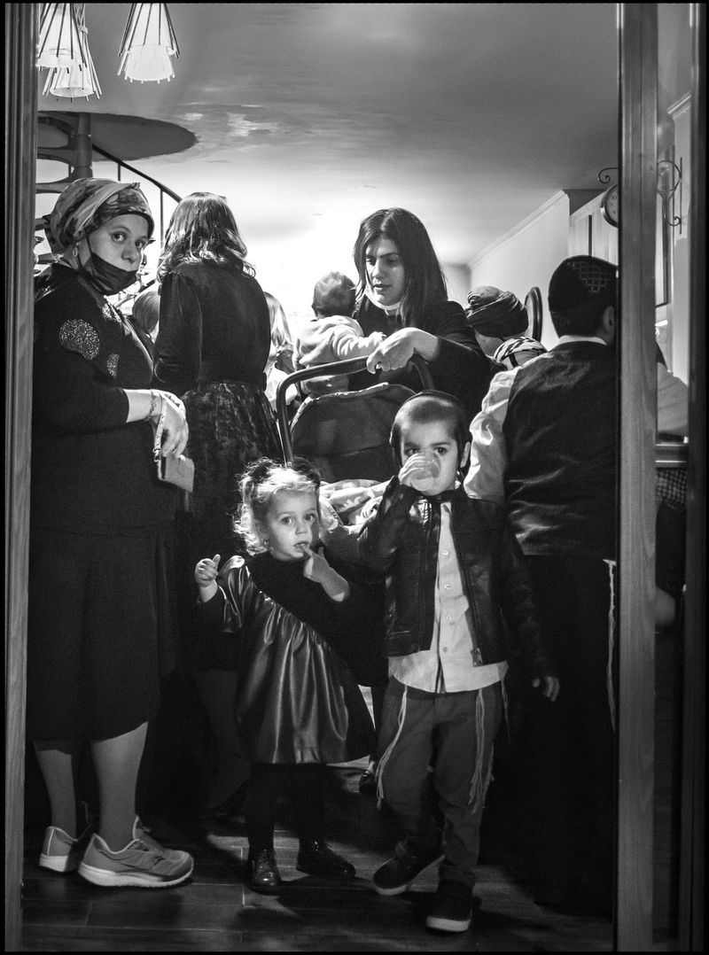 © BARATZKA - Image from the Shiduch  _ Engagement ceremony in Yavniel photography project