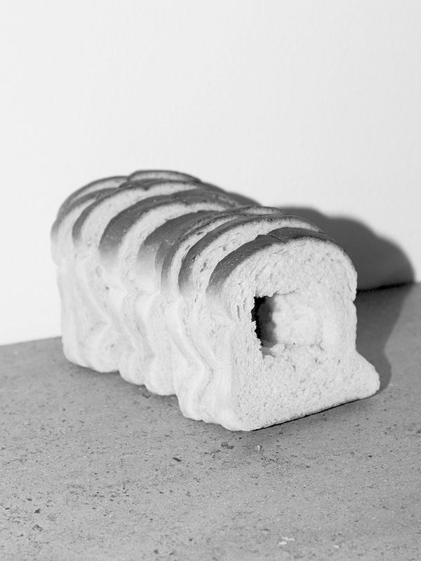 © Eva Vei - Image from the Touch the floor and lick your finger photography project