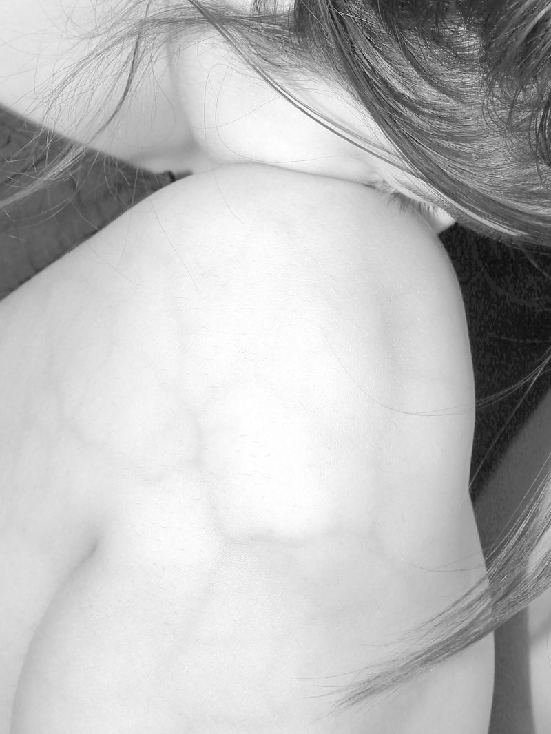 © Eva Vei - Image from the Touch the floor and lick your finger photography project