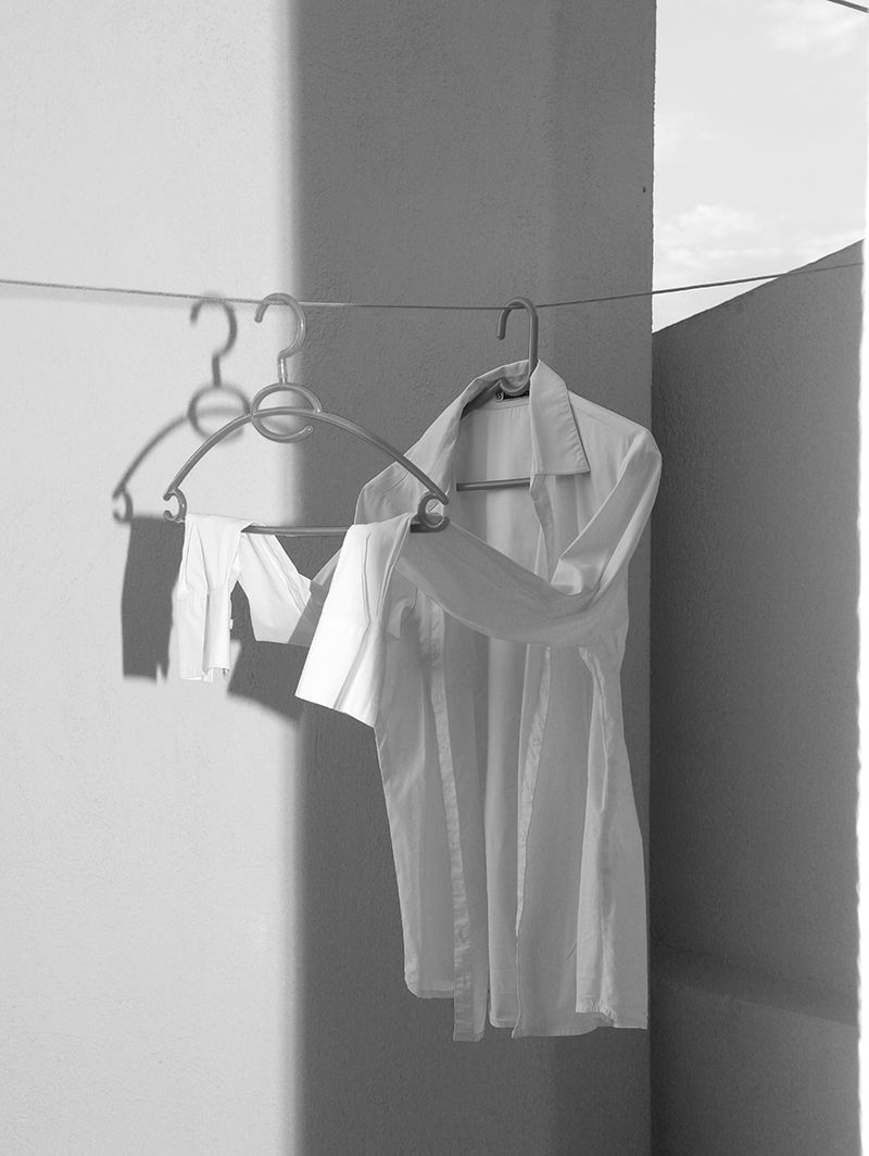 © Eva Vei - Image from the Touch the floor and lick your finger photography project