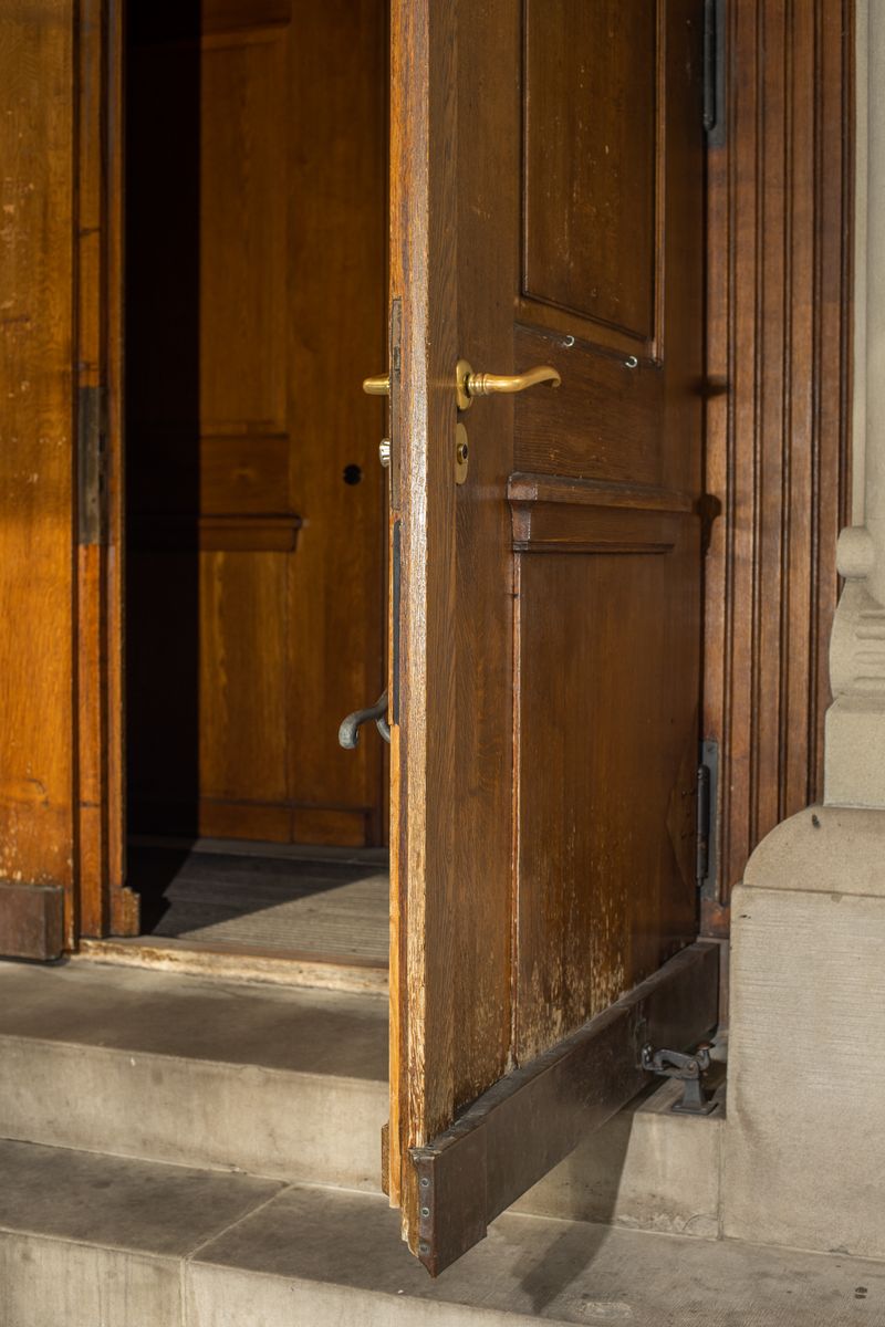 © Emilio Nasser - Image from the Shipwreck of Dreams photography project