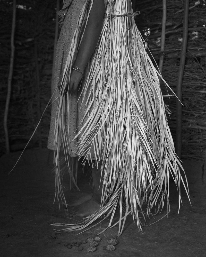 © Gayatri Ganju - Image from the The Pregnant Tree photography project