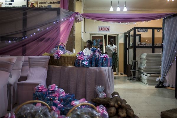 © Glenna Gordon - Image from the Naira Wedding: Marriage and Money in Nigeria  photography project