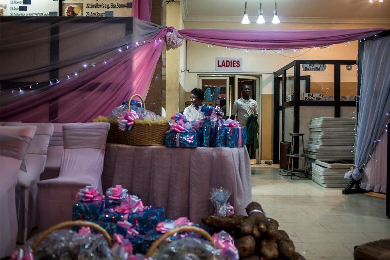 © Glenna Gordon - Image from the Naira Wedding: Marriage and Money in Nigeria  photography project