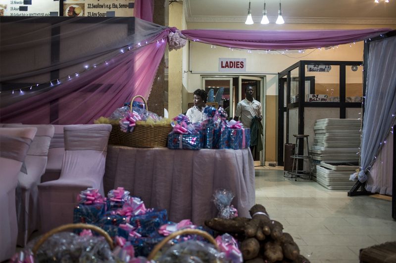 © Glenna Gordon - Image from the Naira Wedding: Marriage and Money in Nigeria  photography project