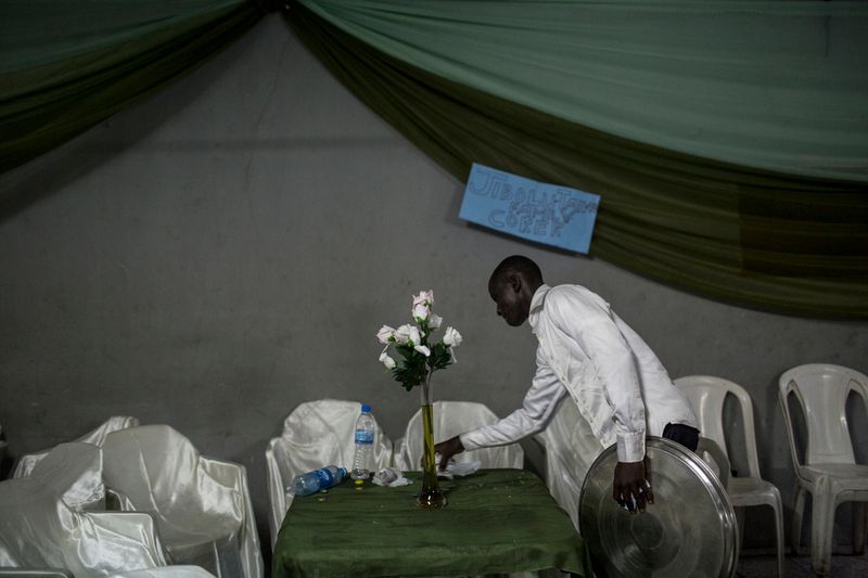 © Glenna Gordon - Image from the Naira Wedding: Marriage and Money in Nigeria  photography project