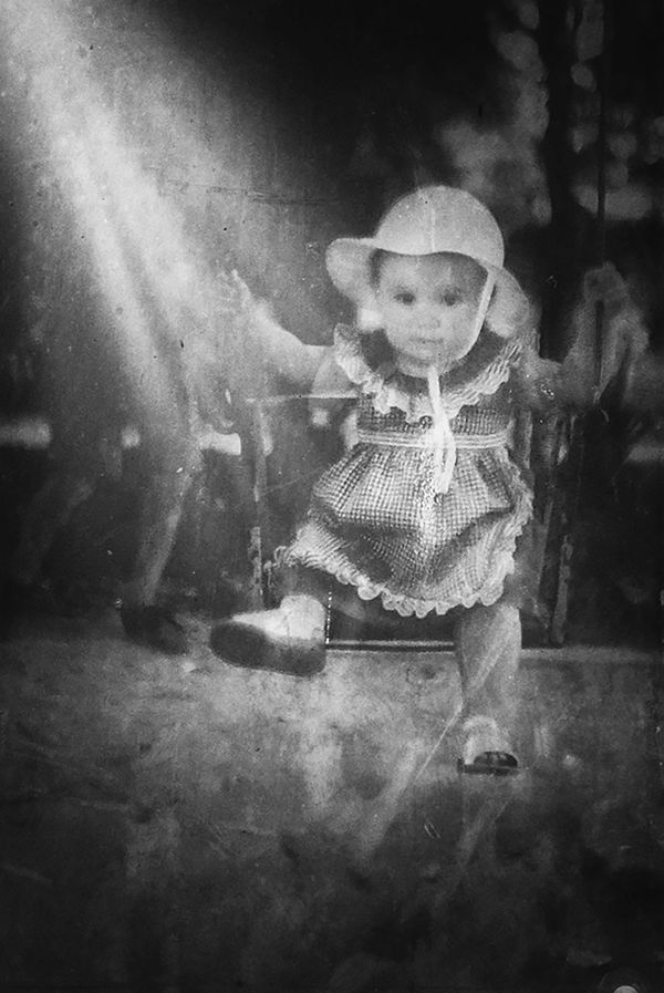 © Fatima Abreu Ferreira - Image from the The end of night photography project