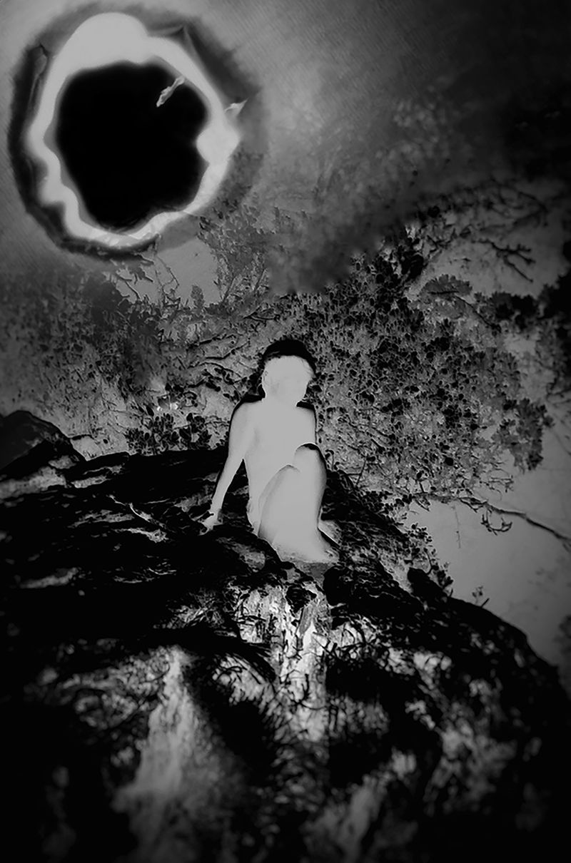 © Fatima Abreu Ferreira - Image from the The end of night photography project