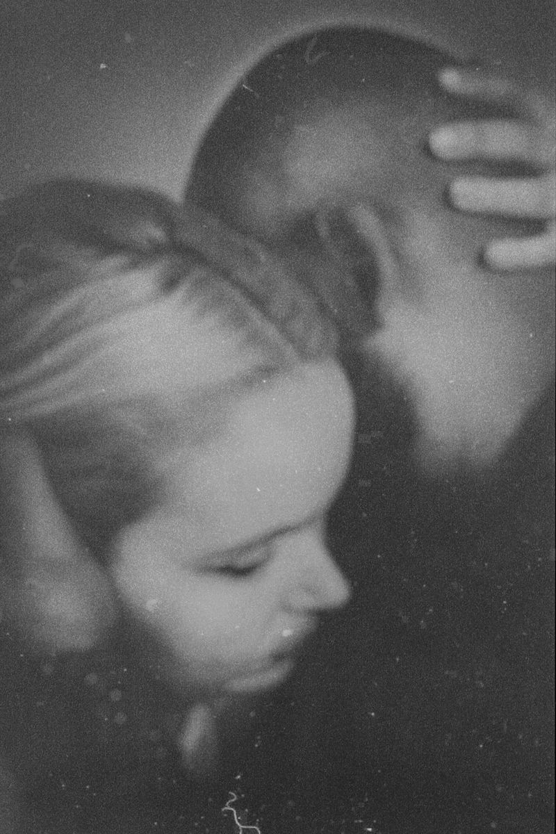 © Fatima Abreu Ferreira - Image from the The end of night photography project