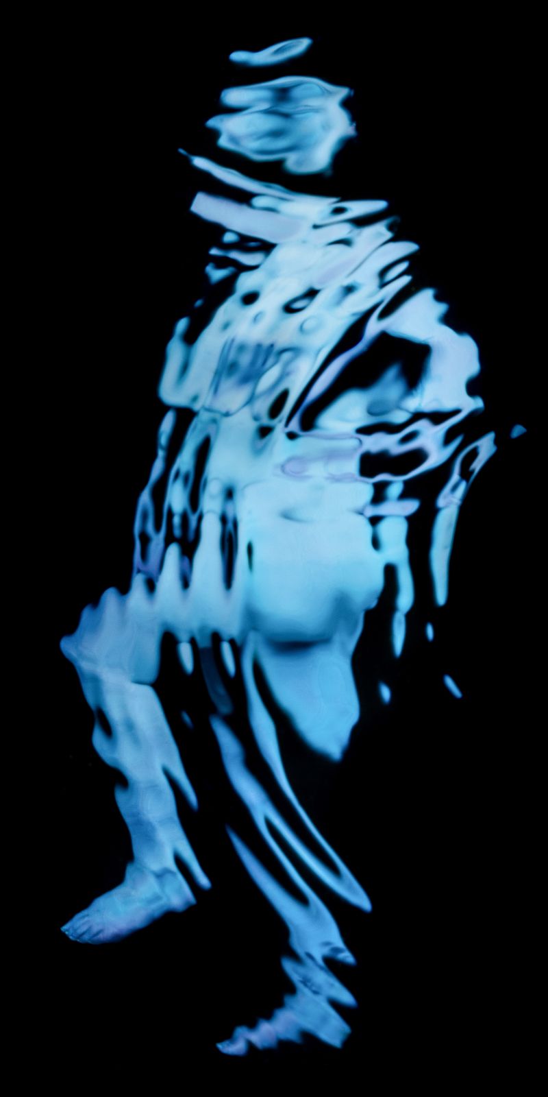 © Anna Maggy - Image from the The Perfect Body photography project