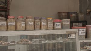 Traditional Markets Face the Challenges of Modernity