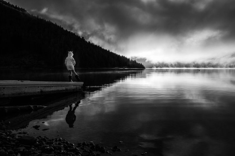 © Robin Hayes - Tethered, Alone, Empty