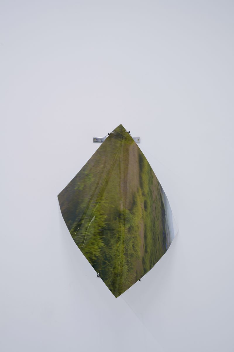 © Tian Hang - Escape from storm