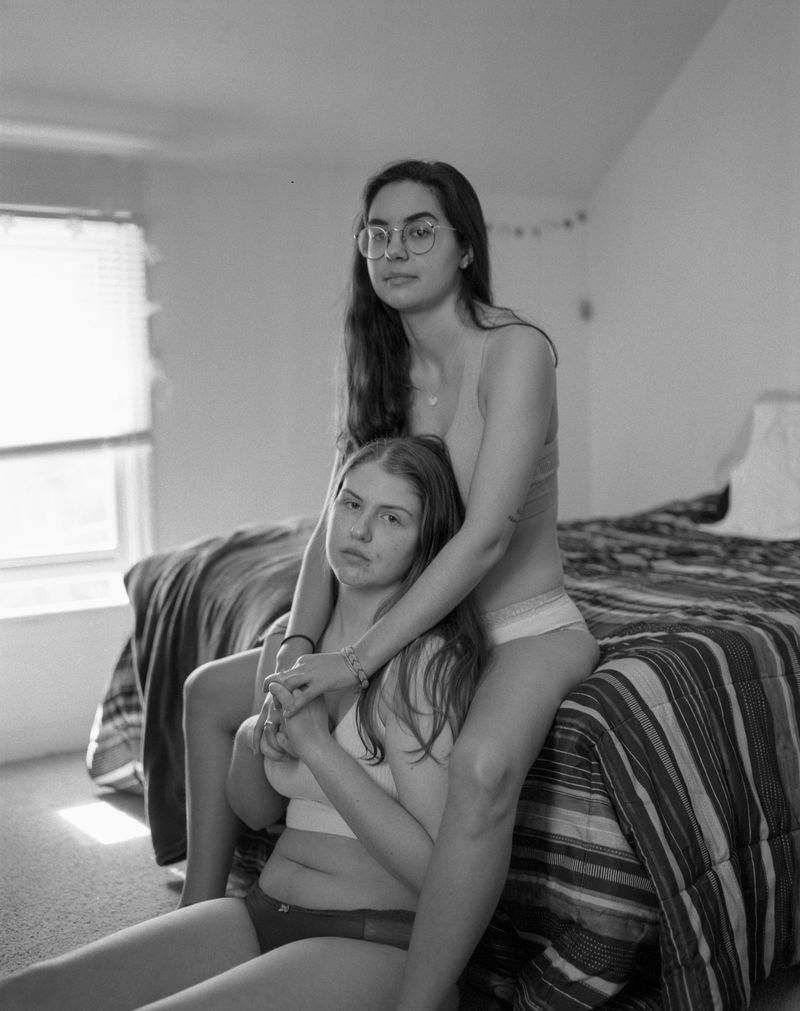 © Madison Speyer - Megan and Gaby in Megan's bedroom
