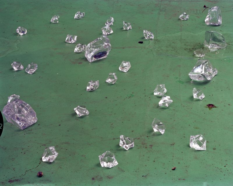 © Yan Shi - The diamond on the tarp