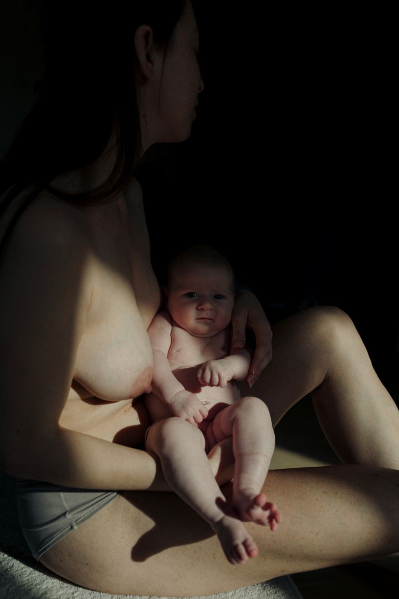 © Olivia de Villaine - Image from the Insights into Motherhood photography project