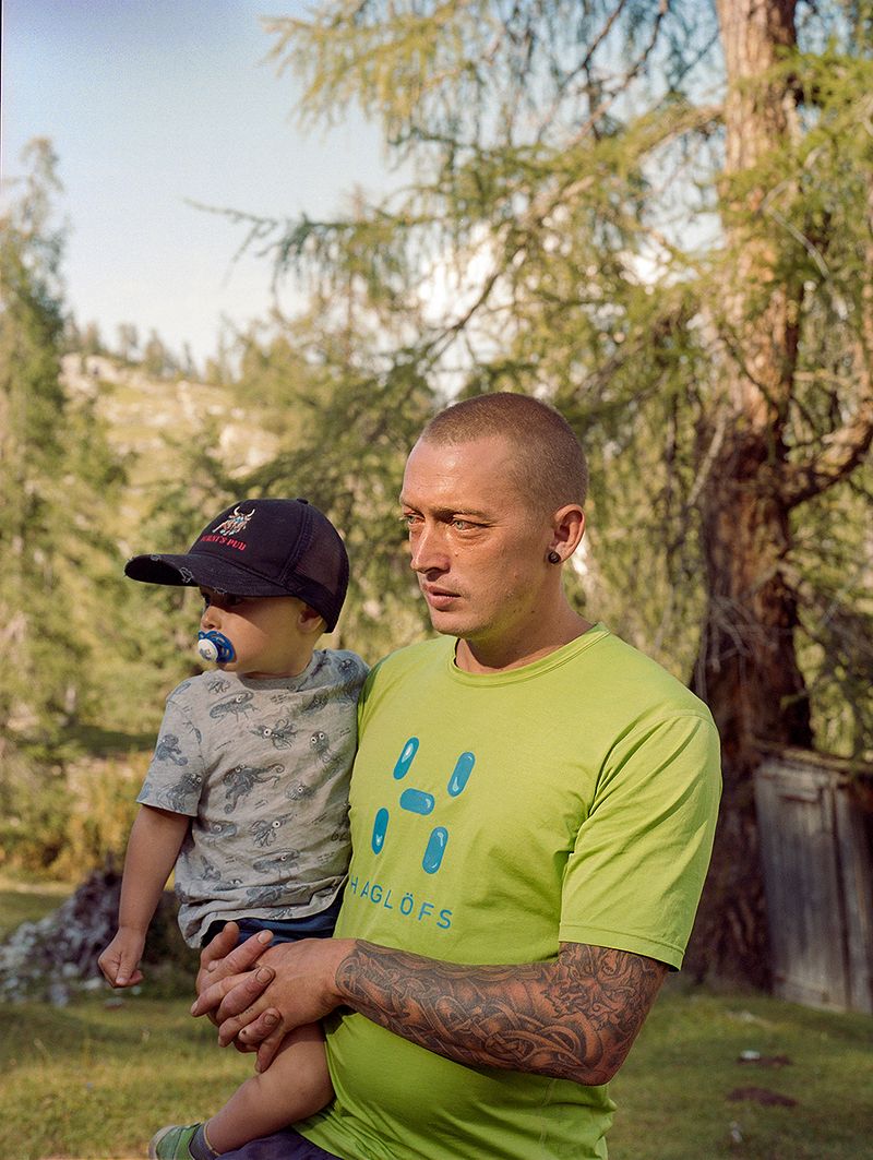 © Claudia Mann - Lejio Rubatscher, a lumberjack, and his son.